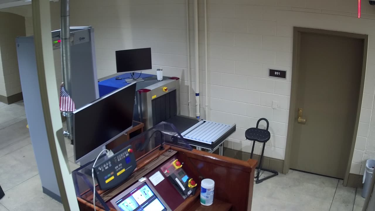 5132CHOBBAGarageScreening1_2021-01-06_23h00min20s273ms.mp4