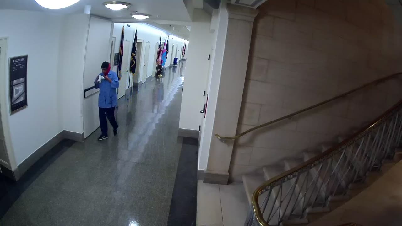 3244LHOB02Stair04_2021-01-06_01h00min00s497ms.mp4