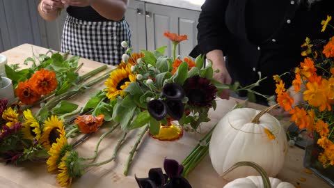 Transitional Flower Arranging: Halloween to Fall