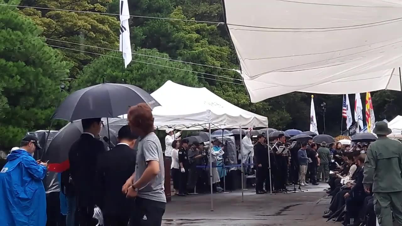 20190817_V3_S02(7Bvobw4hysw)육영수여사 제45주기 추도식 현충원 박정희 대통령 육영수 영부인 묘역에서