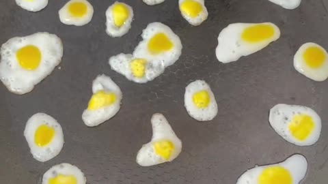 Make mini eggs with just one egg 🤩😉😱😱