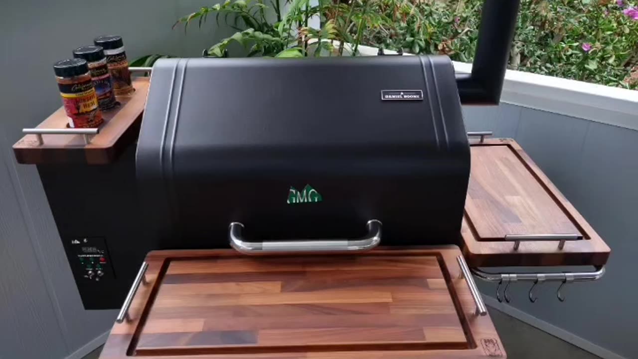 Unboxing Green Mountain Grills Daniel Boone/Ledge!!!