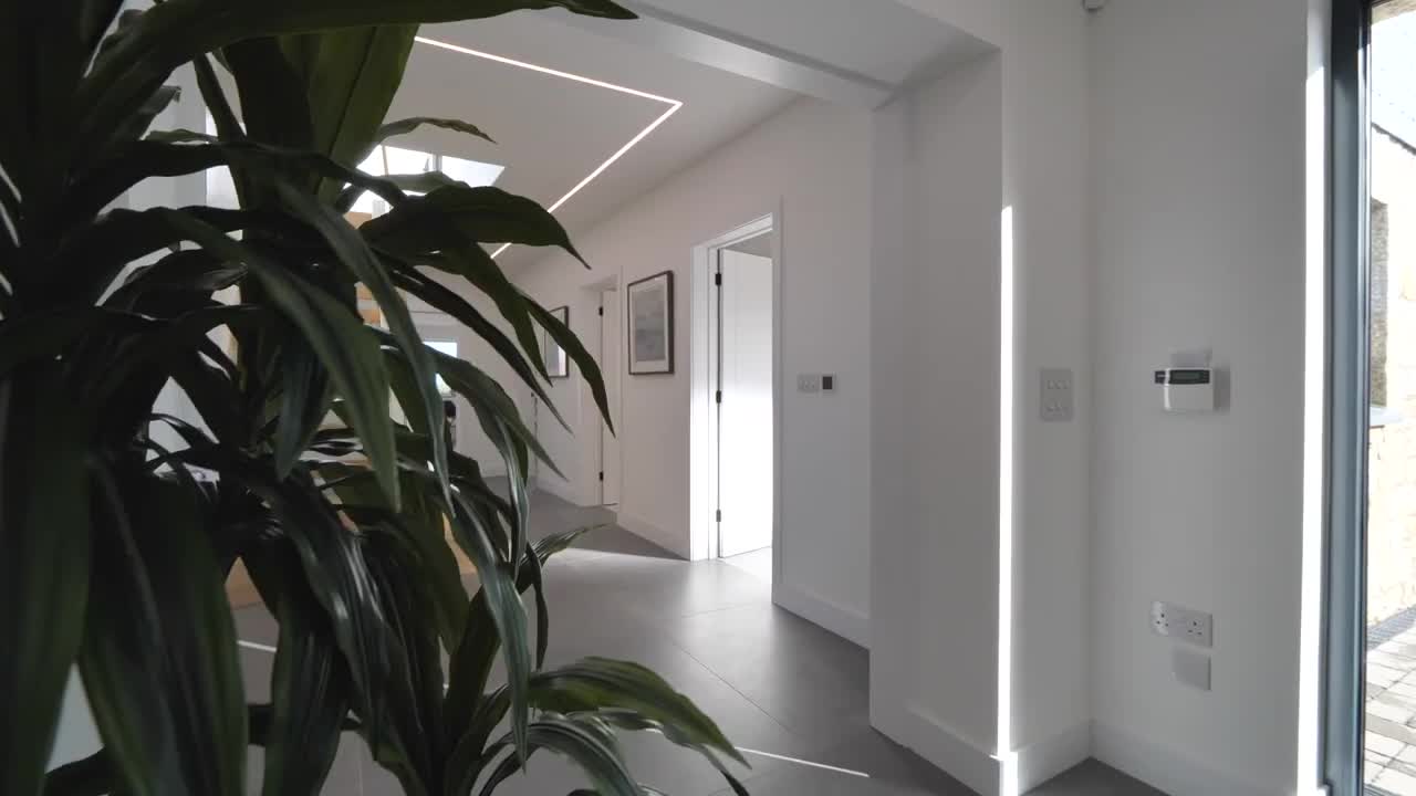 £1.75 million. St Ives. Cornwall home for sale with Damion Merry. Luxury Property Partners.