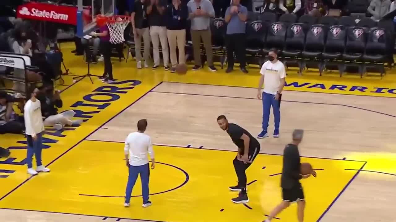 Steph Curry didn't hit the rim once during this pre-game warmup drill