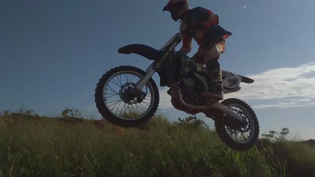 YAMAHA YZF250 - JUMPS