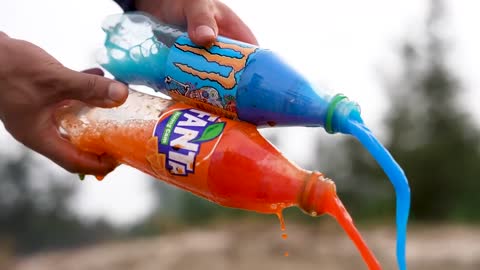 Giant Coca Cola & Big Monster,Chupa Chups, Mtn Dew, Fanta, Mirinda and Mentos soda mix Underground10