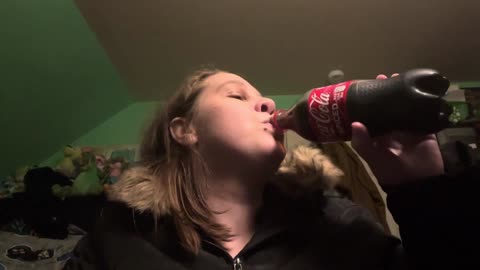 Coca-Cola Spiced Review (Laura Chugs)