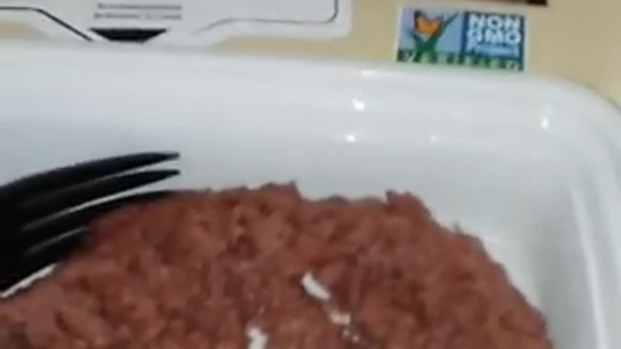 CARNES ARTIFICIALES DE LABORATORIO MODIFICADAS GENETICAMENTE POR BILL GATES. SE VENDEN COMO VEGANOS Y NO LO SON EN REALIDAD . .NO TE DEJES ENGAÑAR