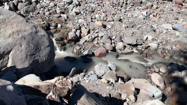 Oregon – Mount Hood – Gorgeous Flowing River Through River Rock