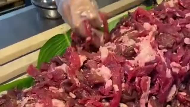 DEEP-FRIED BEEF _ Thai Street Food _shorts-0Hmc4m3ja6k