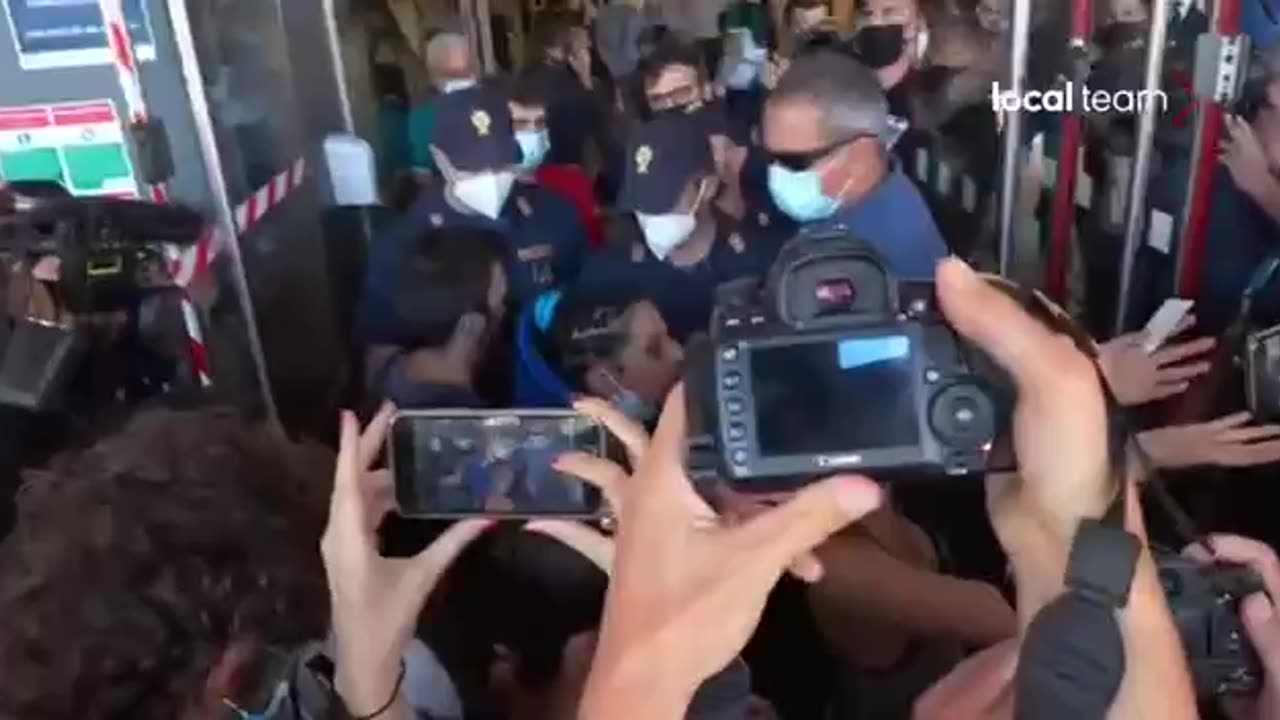 PER NON DIMENTICARE, QUANDO PROIBIVANO L'INGRESSO IN STAZIONE !