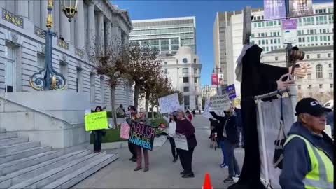 San Francisco City Hall Covid-19 Mandate Protest 12-07-21