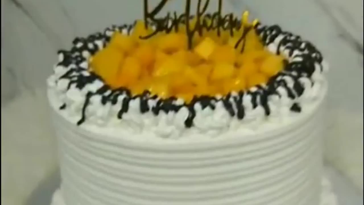 Mango Short Cake Decorated in a Minute - Best Friend or Mango?