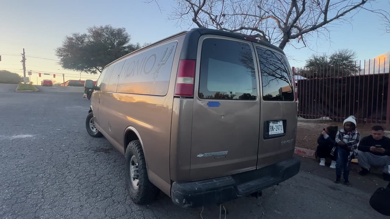 A van full of illegals from the Brownsville,Tx sector are dropped off at the ARC !