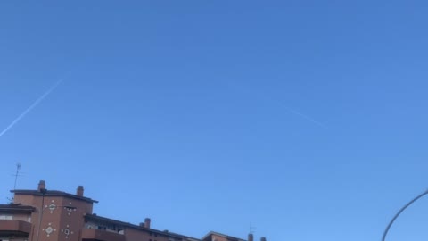 scie chimiche 21/12/2021 svegliatevi fate anche voi i video.