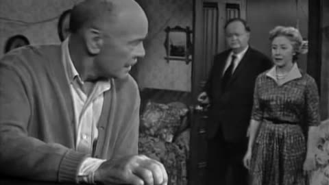 The Twilight Zone S02E20 Static