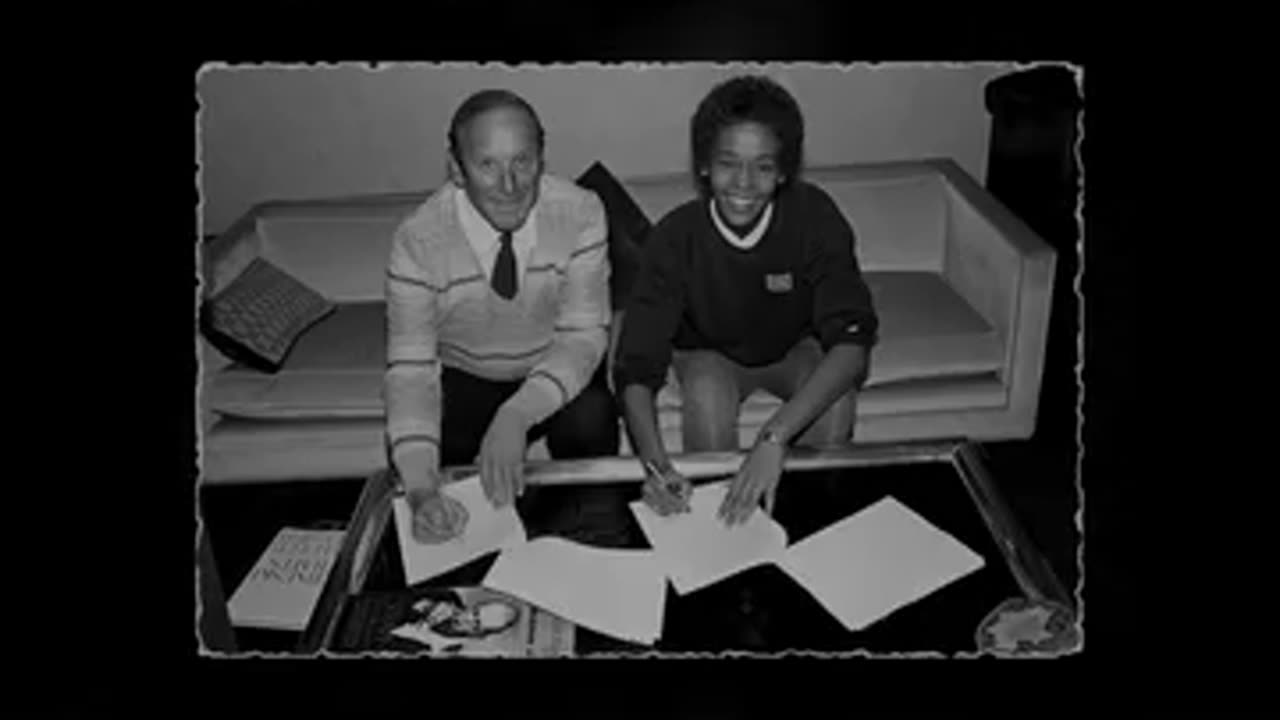 CLIVE DAVIS DIDDYS HANDLER?!