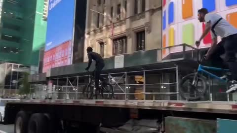 124 BMX 360 Train off a Truck in Traffic bmx nyc