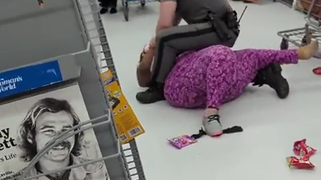 Walmart is Racist Screams a BLACK CRIMINAL Shoplifter!!