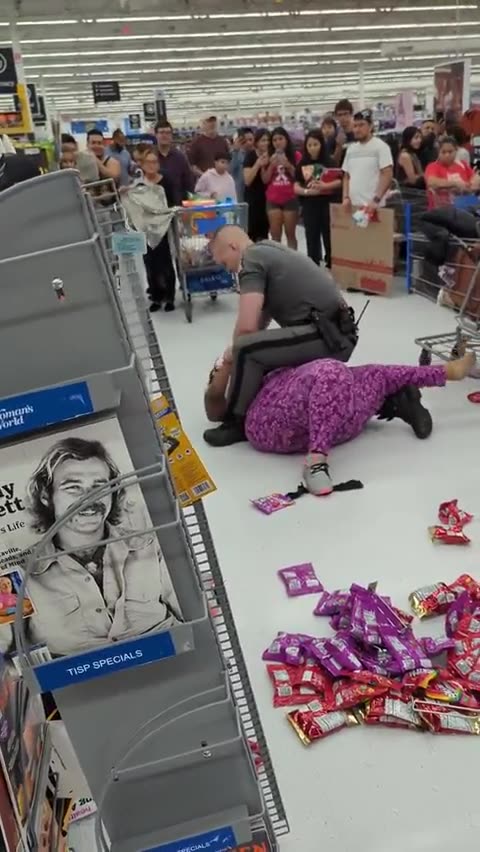 Walmart is Racist Screams a BLACK CRIMINAL Shoplifter!!