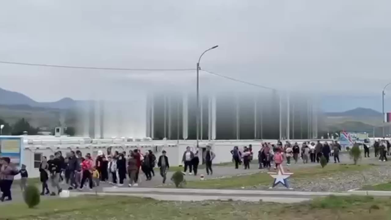 Armenian Civilians Leave Stepanakert After Deal with Azerbaijan to End Hostilities