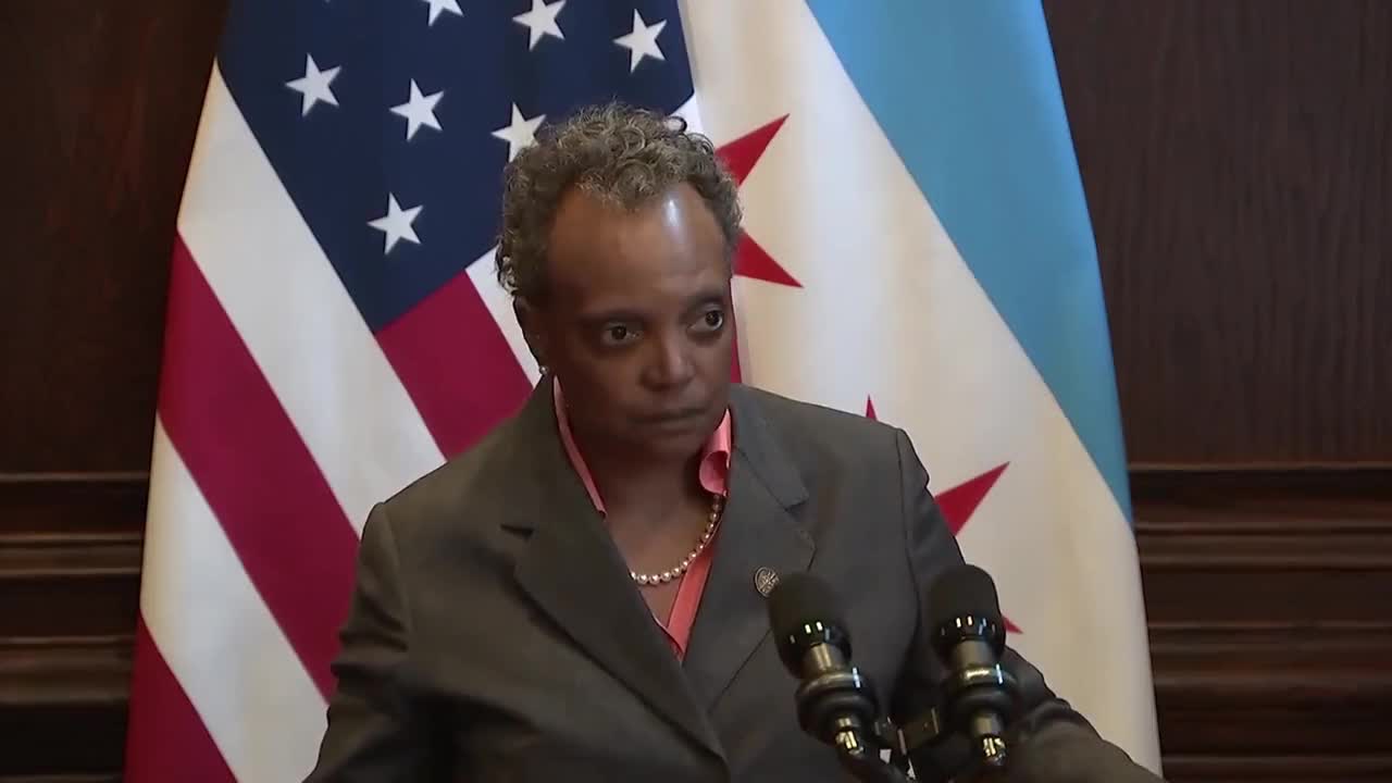 Lori Lightfoot Gets Absolutely OBLITERATED By Reporter