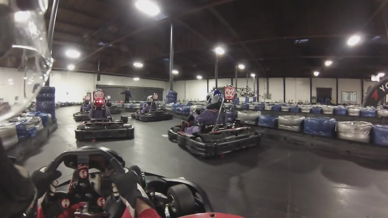 Idiot in go kart gets what he deserves