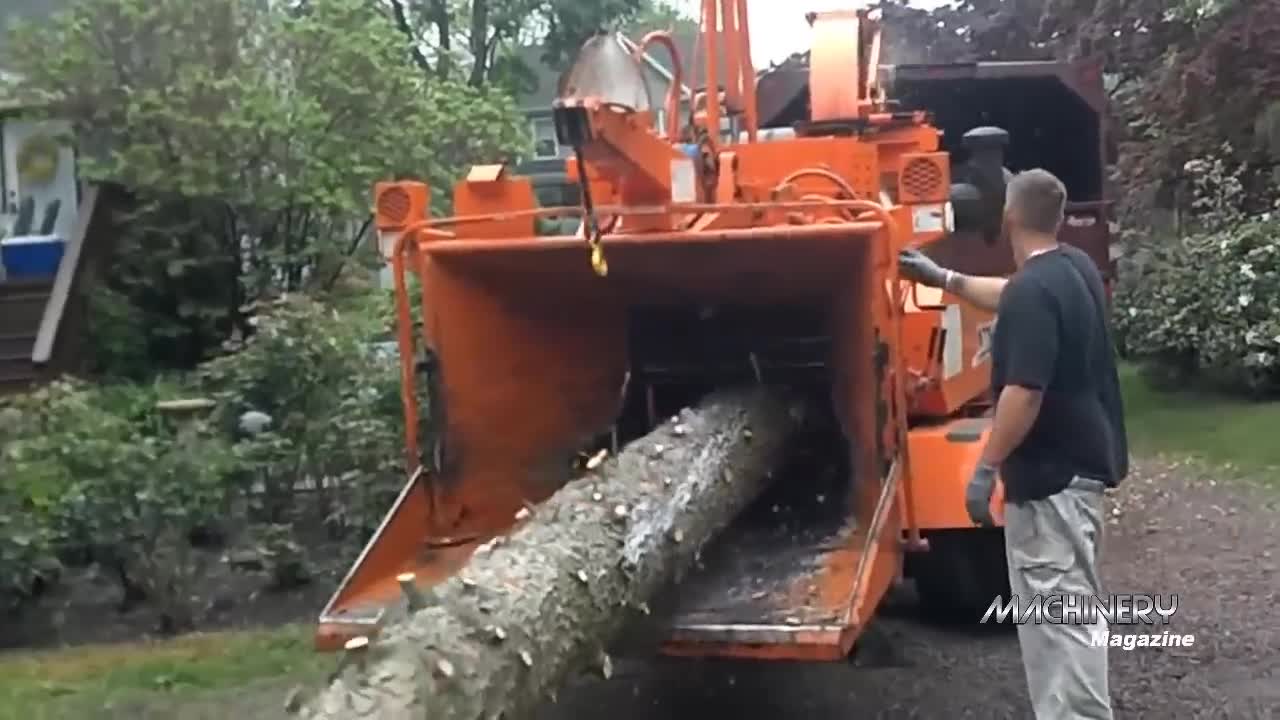 Extreme Fast Wood Chipper Machine Modern Technology - Amazing Wood Processor Big Tree Shredder Easy