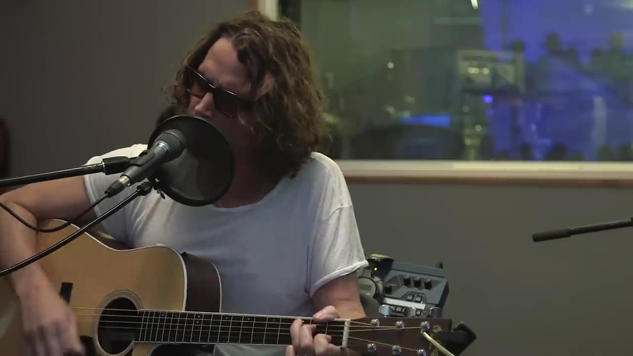 Chris Cornell...nothing compares to you(Prince Cover)