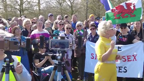 Kellie-Jay Keen at speakers corner today: "We've come here to say no woman has a penis