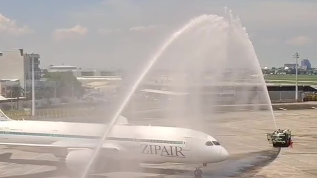 Water spraying on Airbus