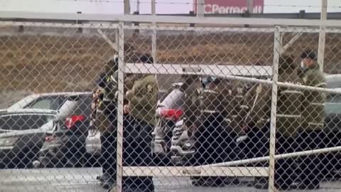 Ottawa convoy_Leaked video_police training for advancing on protesters