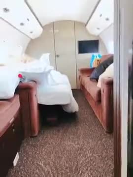 R8a6fJSbiJkoxQaqwr3Nho