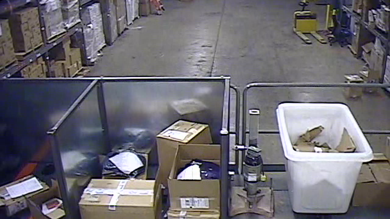 6016WHUGGALoadingDockWA12_2021-01-06_10h00min00s653ms.mp4