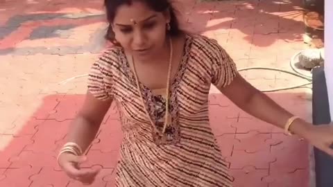 FUNNY INDIAN GIRL RUNNING 🏃‍♀️ viral clip