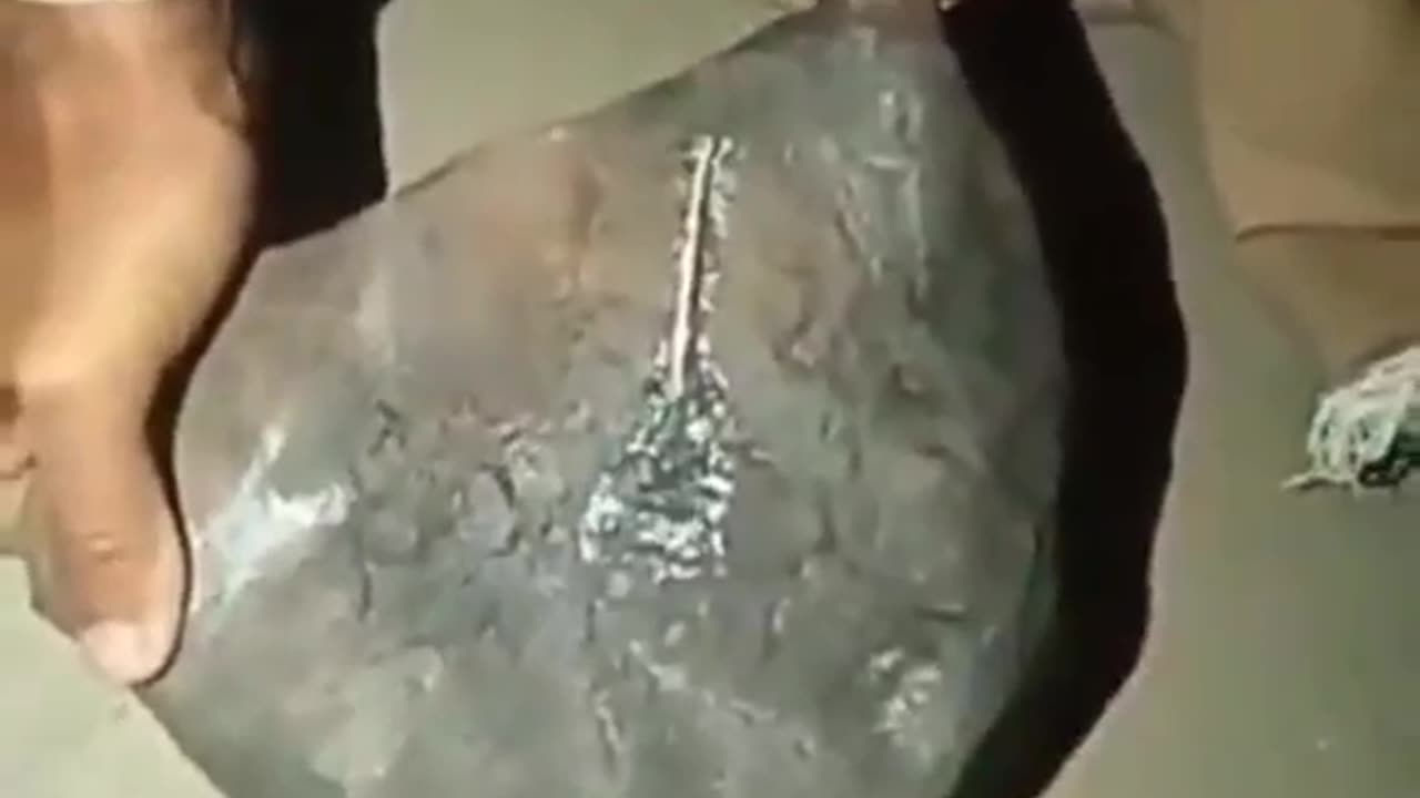 철을 녹이는 돌