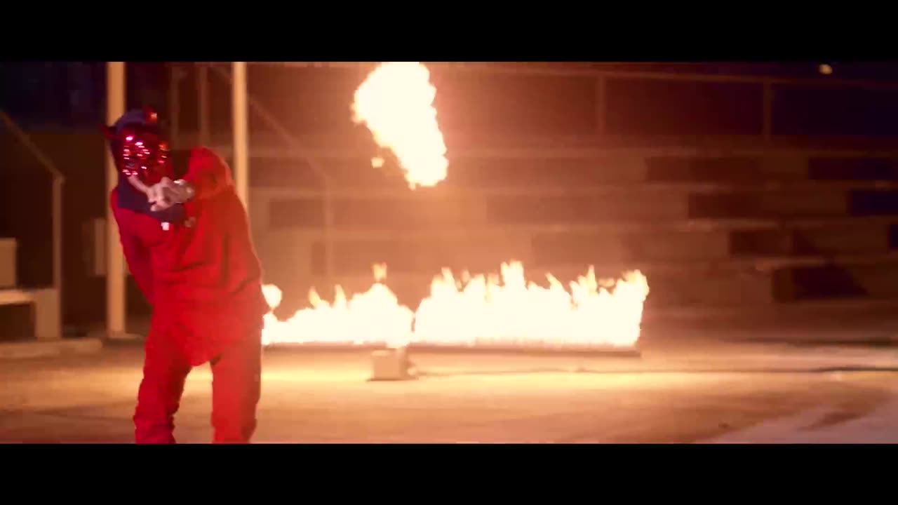 Arcangel x Bad Bunny X Dj Luian X Mambo Kingz - Tu No Vive Asi [Video oficial]