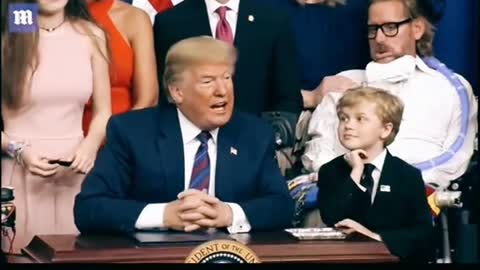 Cute Little Boy Tried Hugging Trump on Live!