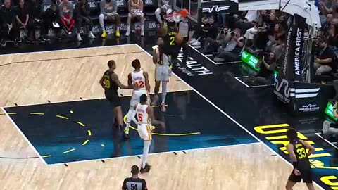 Sexton Takes Flight! Clutch Reverse Slam Extends Jazz Lead in 4th (vs. Hawks)