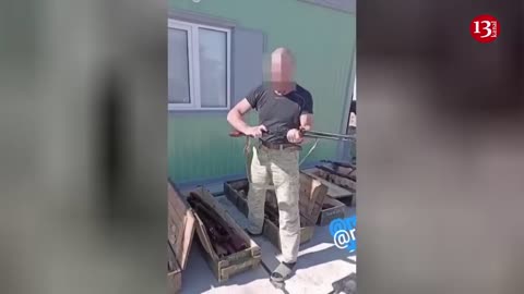 See the weapons of the world's "strongest" army... Russians parade old weapons they’re supplied with