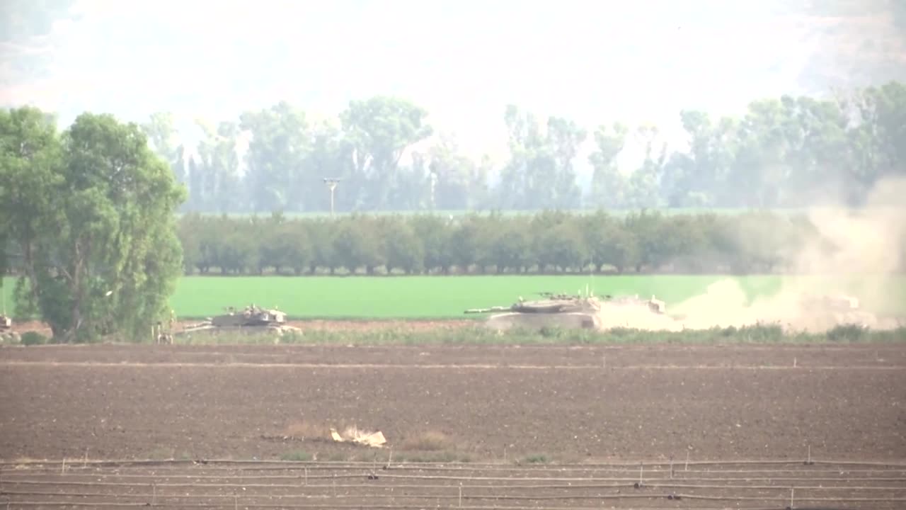 Israeli tanks seen moving on border with Lebanon