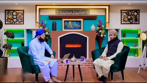 میت کو رنگین کپڑے میں کفن پہنانا کیسا؟