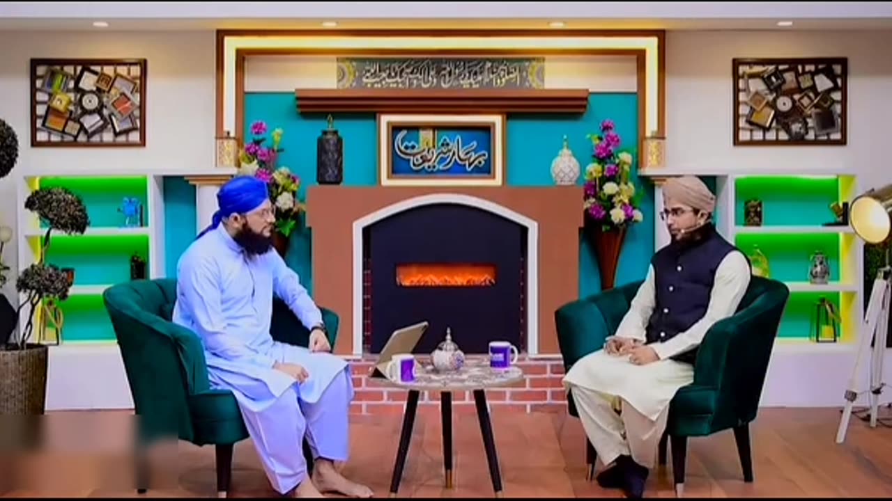 میت کو رنگین کپڑے میں کفن پہنانا کیسا؟