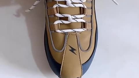 hOW TO TIE TRAINER SHOE LACES