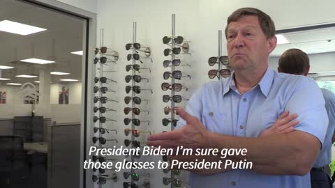 Biden Gifts Putin Pair of Iconic American-made Aviators