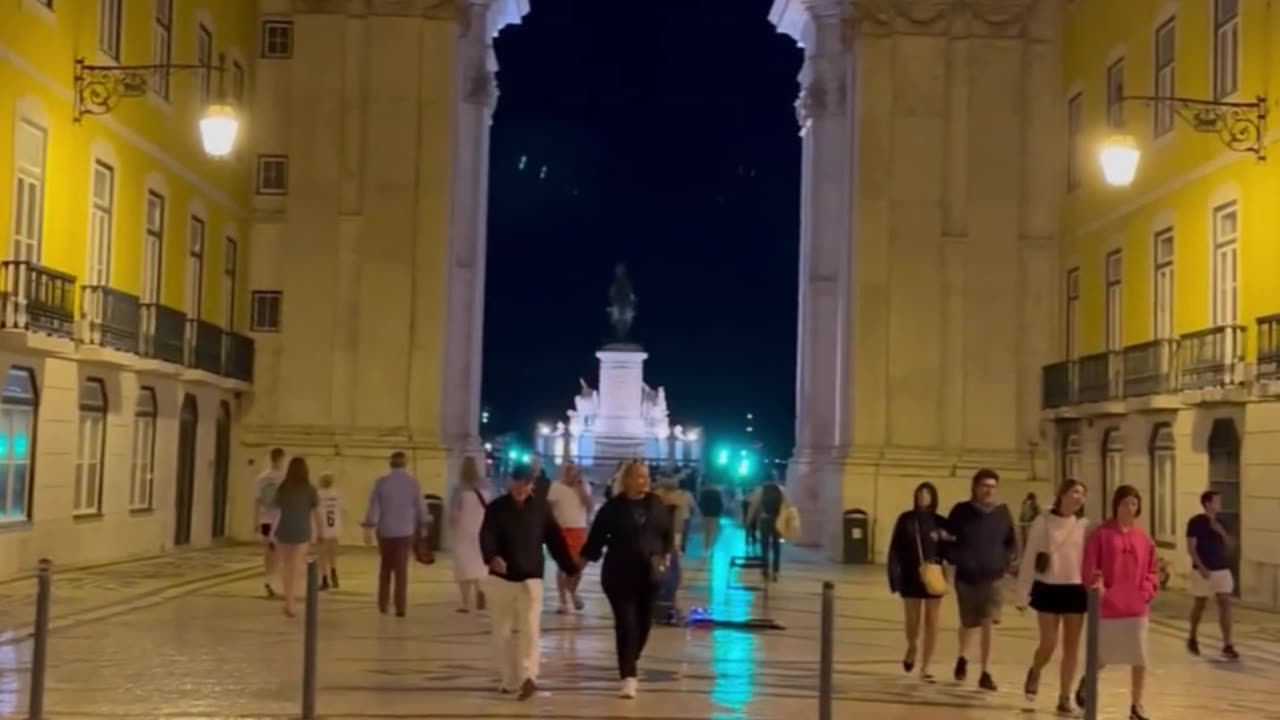 Portugal's Living History: Walking Amongst its Historic Sites!