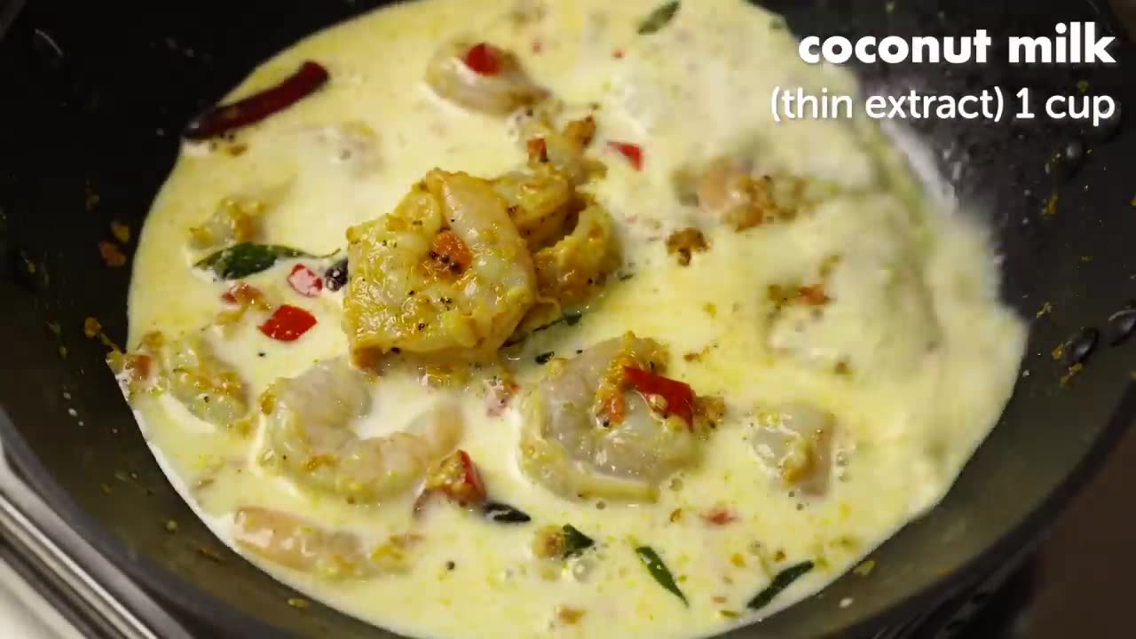 PRAWNS IN COCONUT GRAVY | PRAWN CURRY | PRAWN CURRY WITH COCONUT MILK