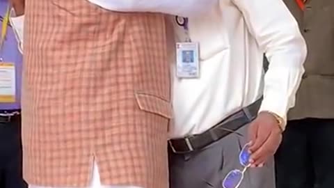 Watch when PM Modi hugged and consoled ISRO chief Dr Sivan!India's Chandrayaan Mission