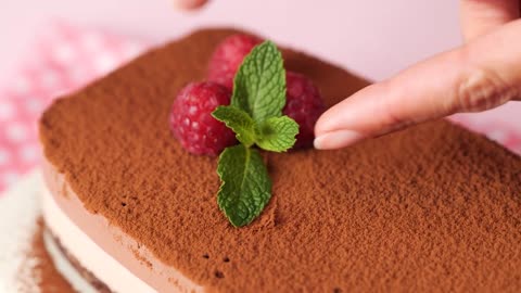 Tiramisu raw vegan cake