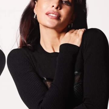 Jacqueline Looks Very Gorgeous…